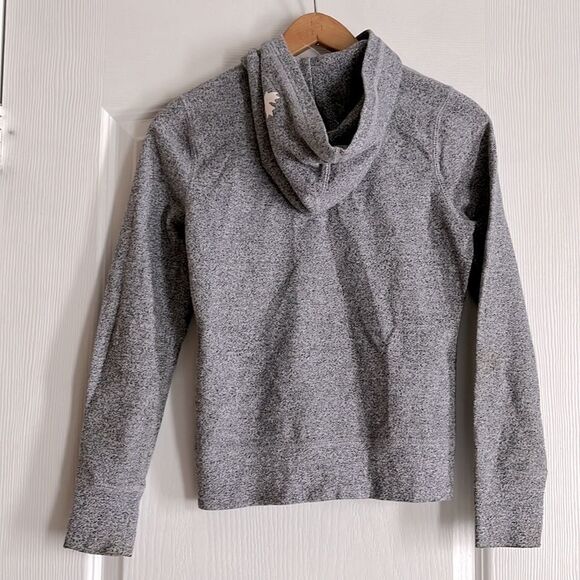 ROOTS salt & pepper zip up hoodie (XL size 11-12) - Picture 2 of 3